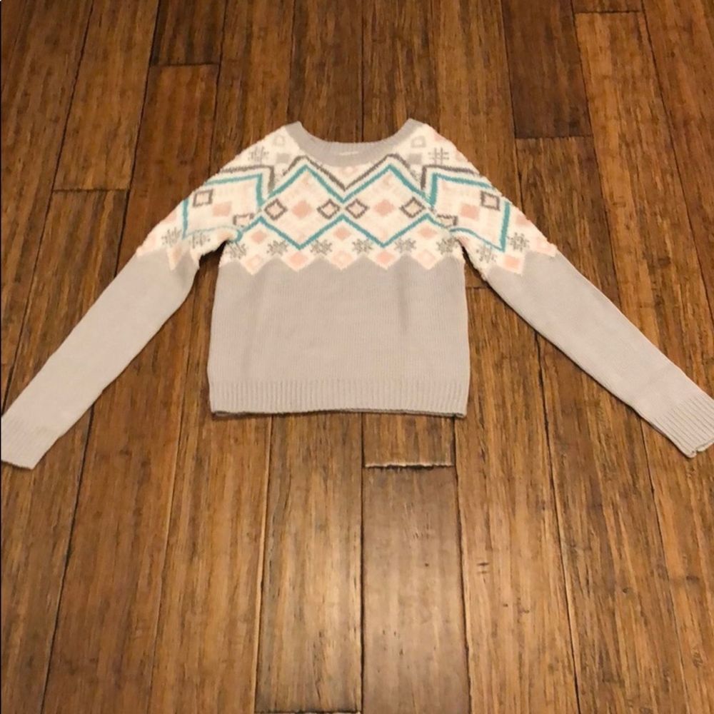 Delia’s Gray Fuzzy Print Sweater